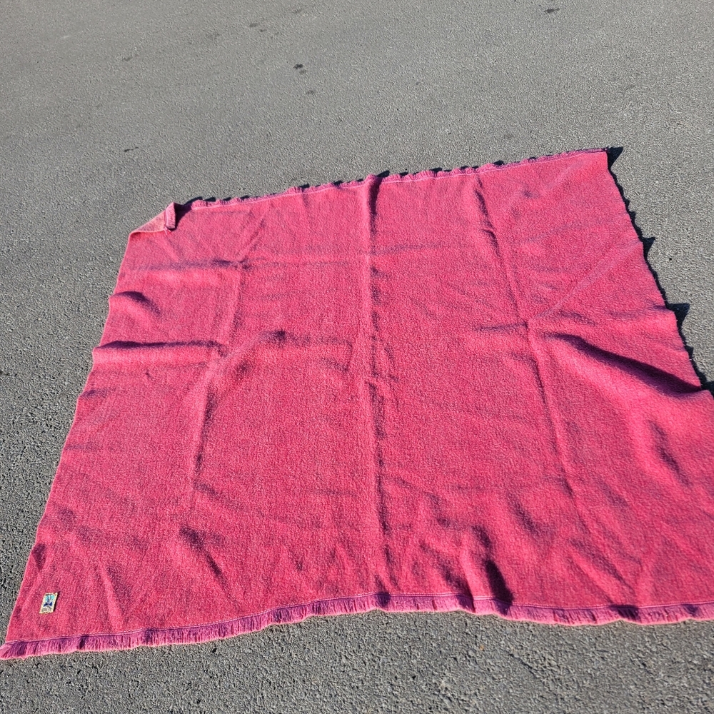 Vintage KENWOOD WOOL BLANKET Bight, Dark, Pink 68"x86"